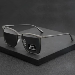 Aluminum Magnesium Luxury Polarized and UV 400 High Grade Photochromic Sun Glasses Producer Collection Factory