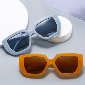 Big Plastic Frame Sun Glasses for Men Custom Logo High PC Quality With UV400 Women Sun Shades Ready to Stock