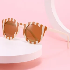 Bulk Retro UV400 Pink Kids Fashion Sunglasses Children Outdoor Travel Shades Custom Logo
