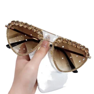 Cat Eye Oversized Diamond Sunglasses Custom Logo UV400 Metal Frame UV Protection for Outdoor Party Driving