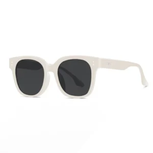 Celebrity-style Sunset-Gradient Tinted UV400 Sunglasses for Unisex Driving Outdoor Use Fashionable New Design JH 682
