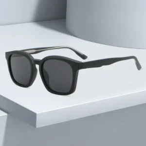 Custom Fashionable Sunglasses for Men and Women TR90 CP Polarized Square Sunglasses Manufacturer