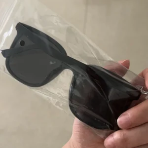 Driving-specific Sunglasses With Women’s Frames Providing Strong Sun Protection for Driving in Strong Light Conditions
