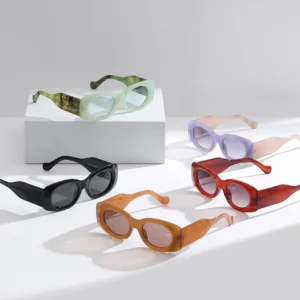 Square Sunglasses Women Men Vintage Design UV400 Full Rim for Driving Beach Travel PC Sunglasses