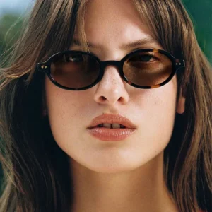 Fashionable Custom Logo Oval Sunglasses with Brown Lenses and Tortoise Frame for Women’s and Men’s Stylish Outdoors