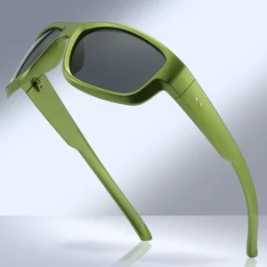 Fashionable Unisex Sunglasses With Custom Logo Black PC Frame Polarized Mirrored Lenses for Sports Men Women