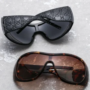 High End Unisex Large Frame Sunglasses UV400 One Piece Retro Classic Shades Plastic Party Sunglasses