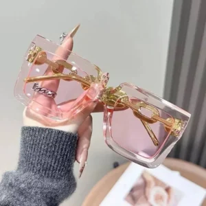 High Quality Classic Retro Square Frame Sunglasses for Women Light Weight UV400 Optical Lenses Fashion Square Chain