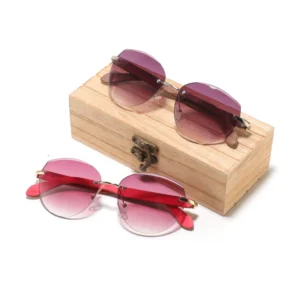 Luxury Brand Designer Women Sunglasses Rimless Frame Wood Temples Eyewear Engraved logo Fashion Sunglasses with UV400 Lens