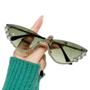 New European American Fashion Cat’s Eye Sunglasses Women’s Diamond-encrusted Glasses Rhinestone Ins