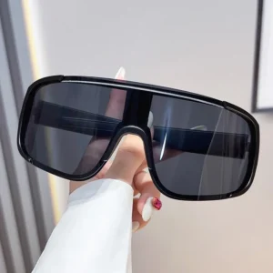 Outdoor Cycling Sunglasses with Wind and Sand Protection Stylish Sun Protection and a High end Look