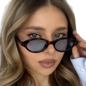 Oval Small Frame Rice Nail Sunglasses New Retro square UV400 Lightweight Women’s Beach Sun Glasses Trend