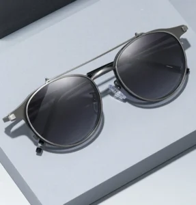 Stainless Steel Polarized Flip-up Sunglasses Anti-Glare Driving Sunglasses 7020
