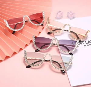 Trendy Full Frame Unisex Polarized Fashion Sunglasses Diamondy Decoration Gold Champagne Colors UV400 PC Frame Custom Logo