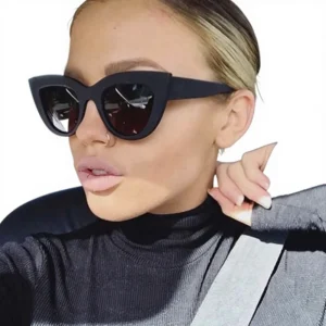 Trendy Women’s Summer Cat Eye Polarized Sunglasses with Plastic Frame and Acrylic Lenses 13 Colors