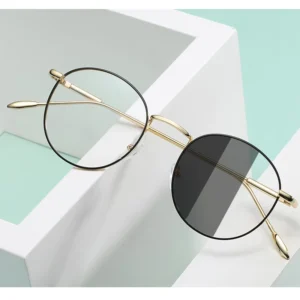 Unisex Metal Sunglasses 100% Anti Blue Light Fashionable Photochromic Glasses with Anti Reflective Lenses