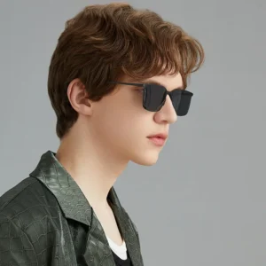 Unisex Nylon Polarized Sunglasses UV400 Lenses Fashionable Outdoor Goggles Small Frame Black Metal for Men Women