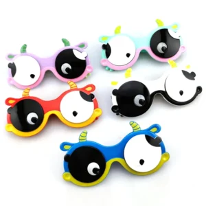 Unisex TPEE Funny Cow Kids Sunglasses Blue Black Cartoon Party Sun Glasses White Red Yellow Frames Cute Fashionable Kids Shades