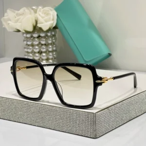 Unisex UV400 Sunglasses Full Rim Lightweight Design for Outdoor Activities Driving Beach Travel