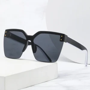 Women’s Fashion Sunglasses with Big Frame and Gradient Lens PC Material Eyeglasses in Black White Pink for Party