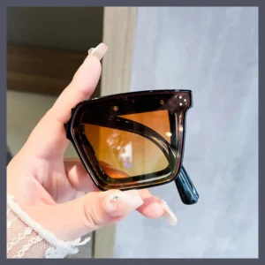 Women’s Men’s Summer UV400 Sun Protection Foldable Sunglasses Compact Portable Square Style Street Fashion Driving Full-rim