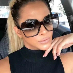 Women’s Oversized Sunglasses Square Glasses with UV400 Lenses Trend Stars’ Shade in Brown Frame Color
