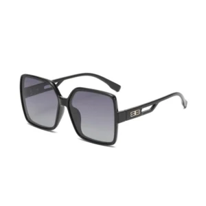Women’s Sunglasses High Quality Square Design Lightweight at 30g Customizable Various Colors with Logo on Lens
